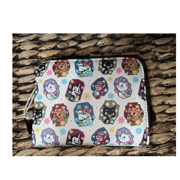 Loungefly Disney Cats Flower Portrait Mini Backpack Wallet Set